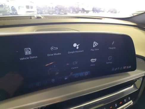 New 2025 Cadillac Lyriq Luxury image 20