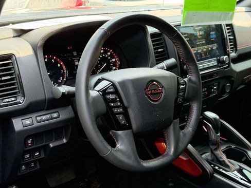 Used 2024 Nissan Frontier PRO-4X w/ Technology Package AWD/4WD image 14