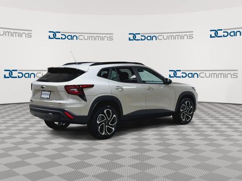 New 2026 Chevrolet Trax RS w/ Driver Confidence Package image 8