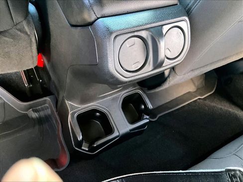 Used 2023 Jeep Wrangler Willys image 27