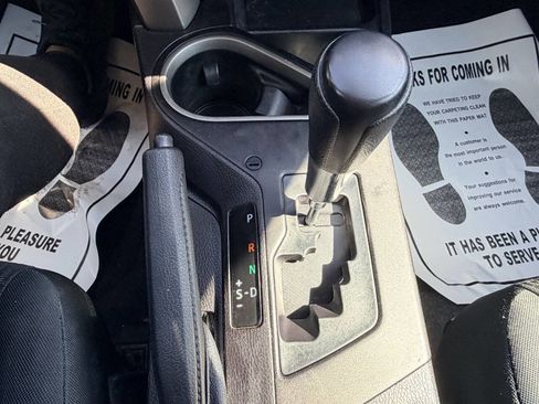 Used 2017 Toyota RAV4 LE w/ Carpet Mat Package image 38