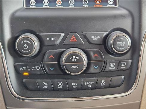 Used 2019 Jeep Grand Cherokee Laredo RWD image 20