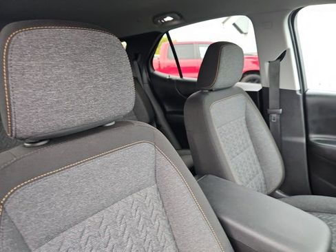 Used 2024 Chevrolet Equinox LT FWD image 32