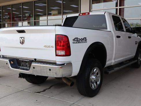 Used 2017 RAM 2500 Tradesman w/ Chrome Appearance Group AWD/4WD image 9