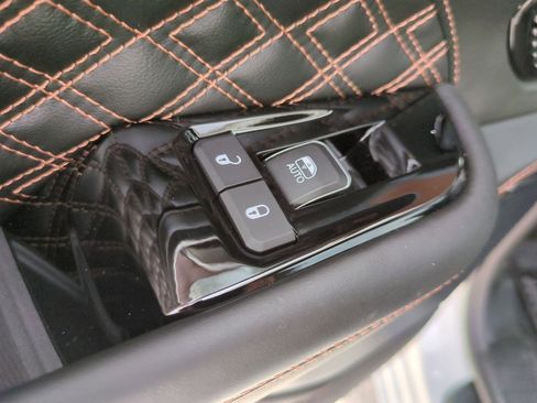 Used 2023 Jeep Grand Cherokee L Summit image 32