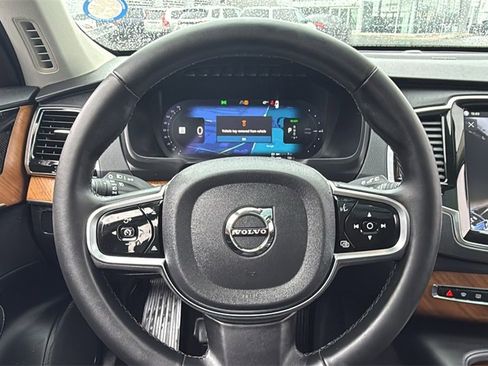 Certified 2024 Volvo XC90 T8 Plus w/ Protection Package Premier image 9