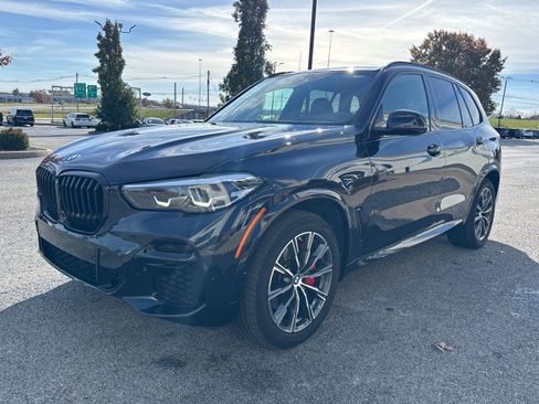 Used 2023 BMW X5 xDrive40i w/ M Sport Package image 16