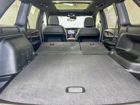 New 2025 Jeep Grand Cherokee Limited image 15