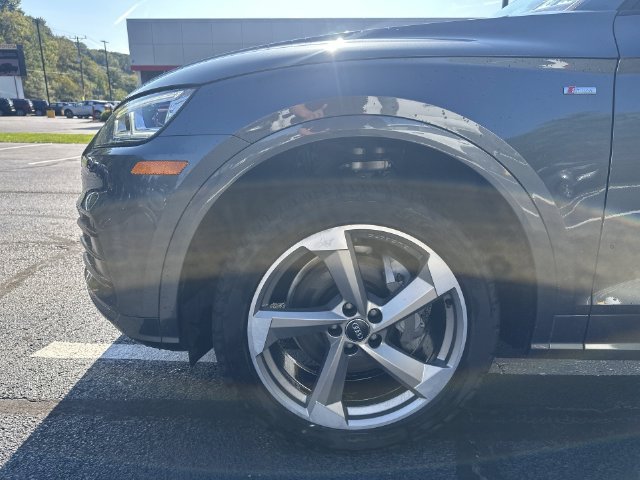 Used 2020 Audi Q5 2.0T Titanium Premium Plus AWD/4WD image 22