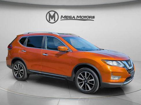 Used 2019 Nissan Rogue SL w/ Premium Package AWD/4WD image 10