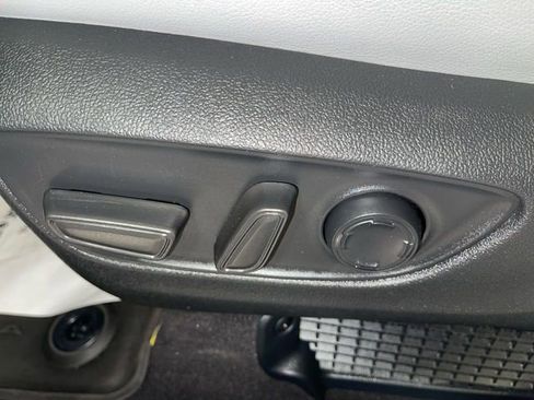 Used 2025 Toyota Sienna XLE w/ XLE Plus Package AWD/4WD image 12