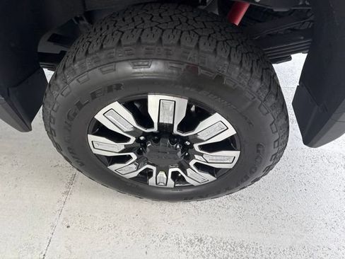 Used 2025 GMC Sierra 2500 Denali w/ Max Trailering Package AWD/4WD image 12