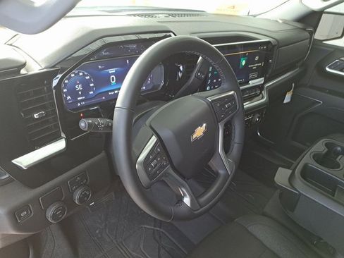 Used 2025 Chevrolet Silverado 1500 LT w/ Protection Package image 8