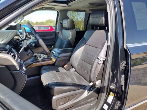 Used 2015 GMC Yukon Denali w/ Premium Package AWD/4WD image 2