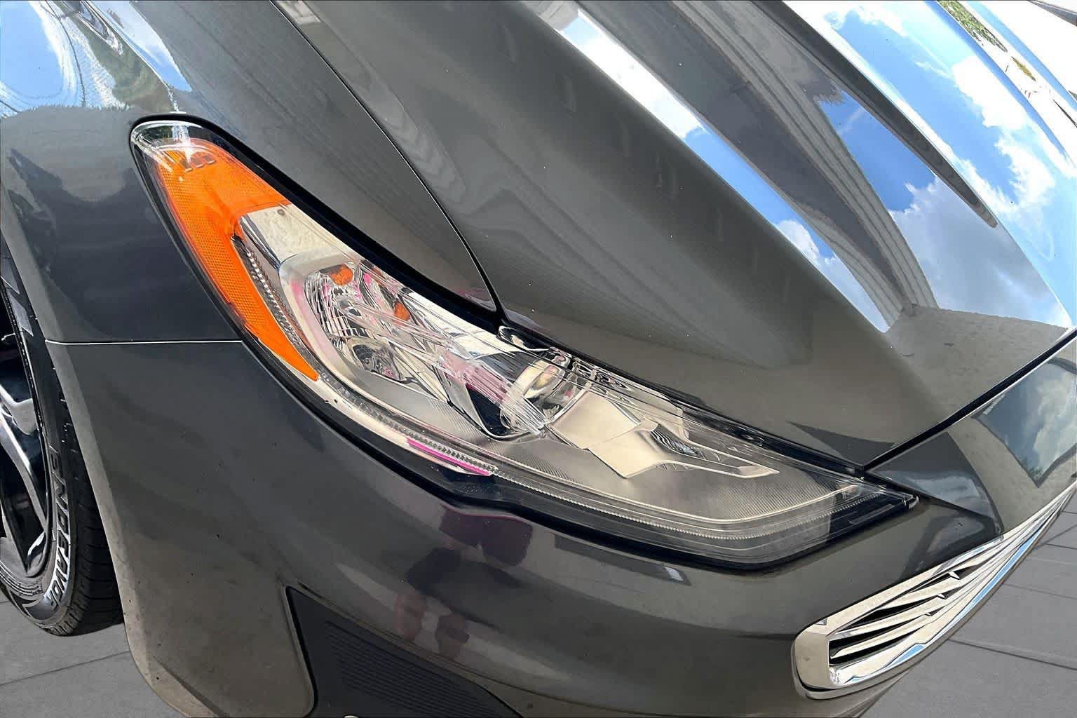 Used 2019 Ford Fusion SE w/ Equipment Group 151A FWD image 25