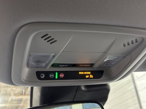 Used 2024 Chevrolet Malibu LT image 32