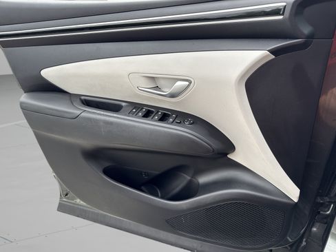 Used 2022 Hyundai Tucson SE FWD image 16