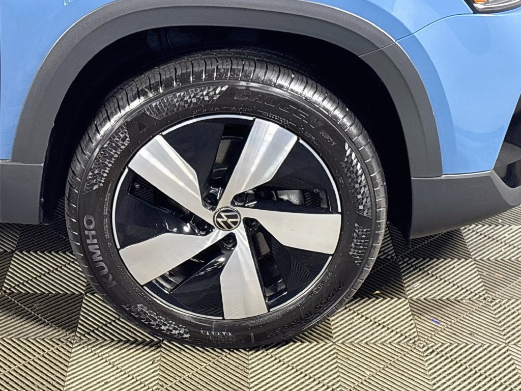 Certified 2025 Volkswagen Taos S AWD/4WD image 23