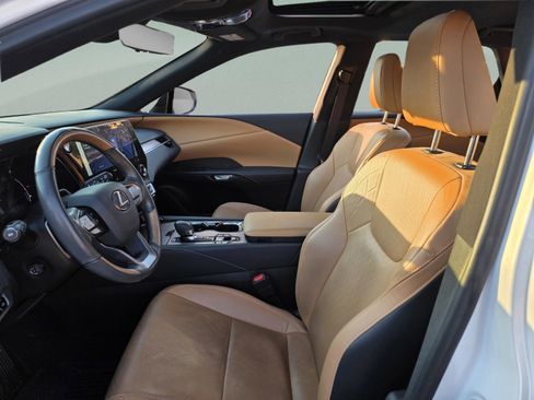 Used 2024 Lexus RX 350 Premium Plus w/ Convenience Package image 12