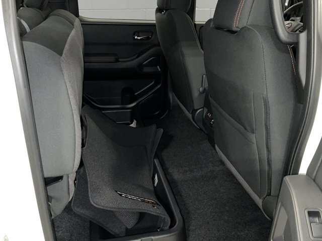 Used 2023 Nissan Frontier PRO-4X w/ Pro Convenience Package AWD/4WD image 12