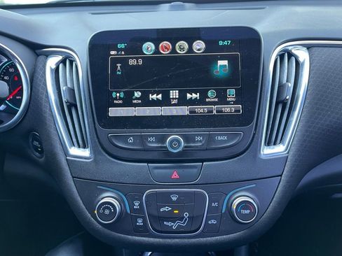 Used 2018 Chevrolet Malibu LT w/ Redline Edition image 8