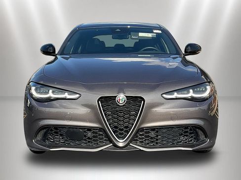 Used 2024 Alfa Romeo Giulia Ti AWD/4WD image 2