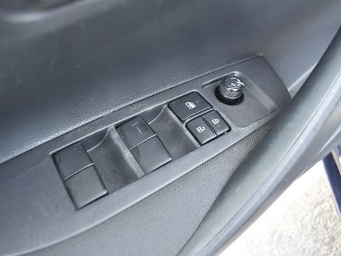 Used 2020 Toyota Corolla LE image 13