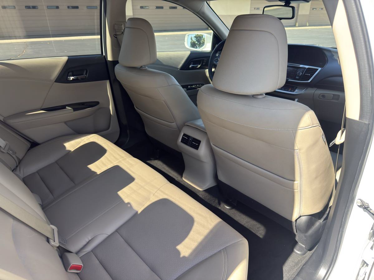 Used 2015 Honda Accord EX-L image 21