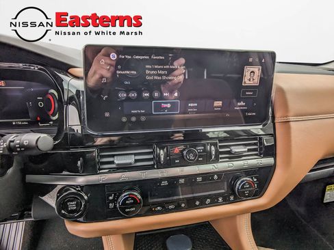 New 2026 Nissan Pathfinder Platinum image 13