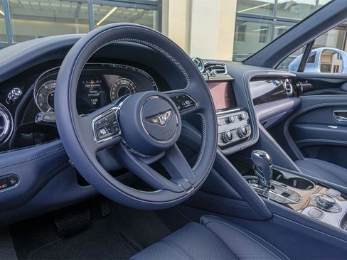 New 2025 Bentley Bentayga image 14