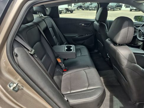 Used 2024 Chevrolet Malibu LT FWD image 28