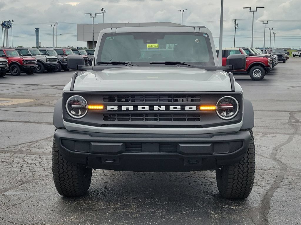 New 2026 Ford Bronco 4-Door w/ Sasquatch Package AWD/4WD image 2