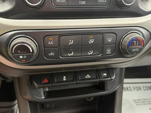 Used 2015 GMC Canyon SLE image 17