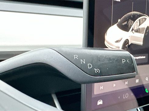 Used 2020 Tesla Model 3 Standard Range Plus image 23