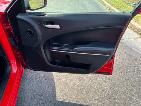 Used 2019 Dodge Charger SXT w/ Leather Interior Group RWD image 21