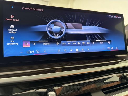 Certified 2024 BMW X5 sDrive40i w/ M Sport Package RWD image 26