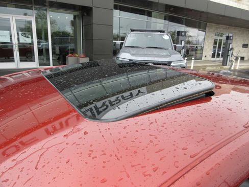 Used 2014 Ford Fusion SE w/ Equipment Group 202A FWD image 17