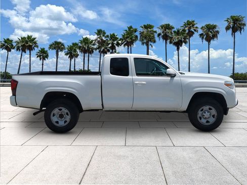 Used 2020 Toyota Tacoma SR w/ SR Convenience Package RWD image 5