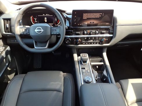 New 2026 Nissan Pathfinder SL w/ SL Premium Package AWD/4WD image 12