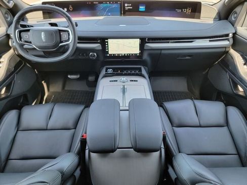 New 2026 Lincoln Navigator Reserve AWD/4WD image 26