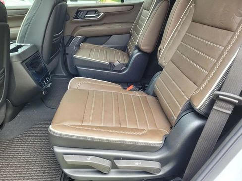 New 2026 GMC Yukon Denali Ultimate AWD/4WD image 24
