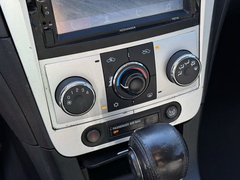 Used 2011 Chevrolet Malibu LT image 22