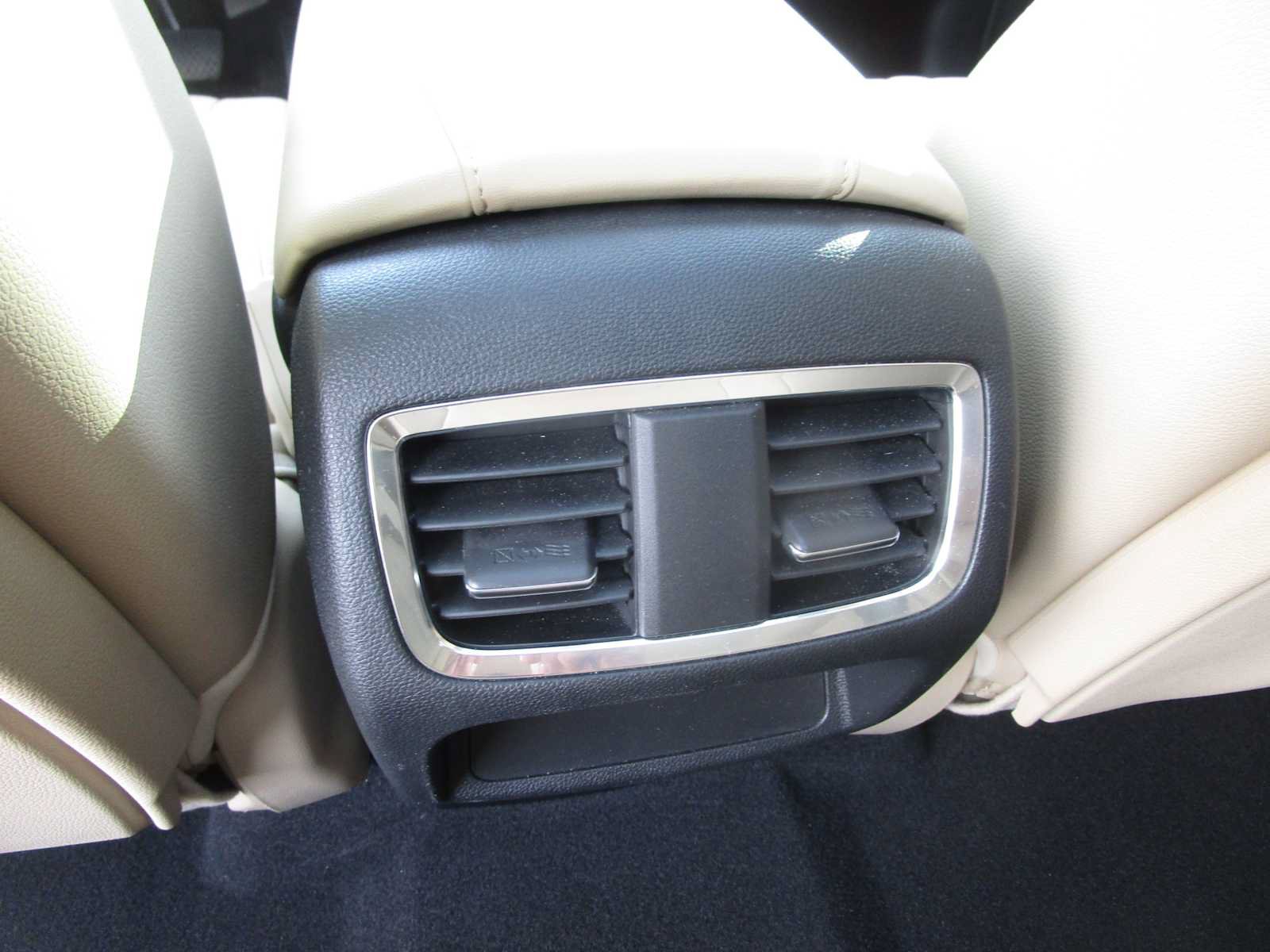 Used 2020 Acura RDX AWD image 11