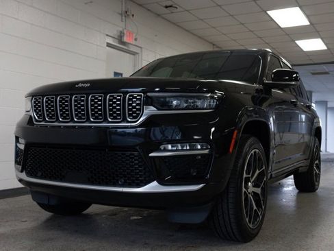 Used 2023 Jeep Grand Cherokee Summit image 22