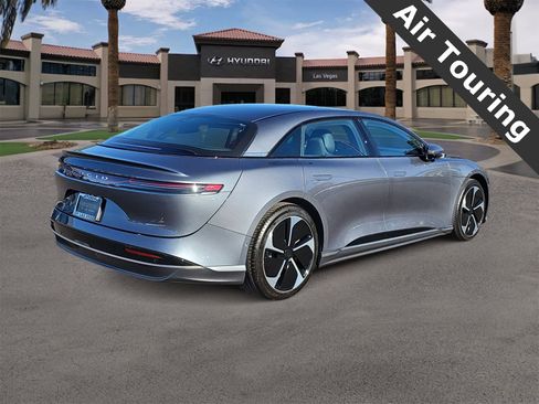 Used 2024 Lucid Air Touring image 8
