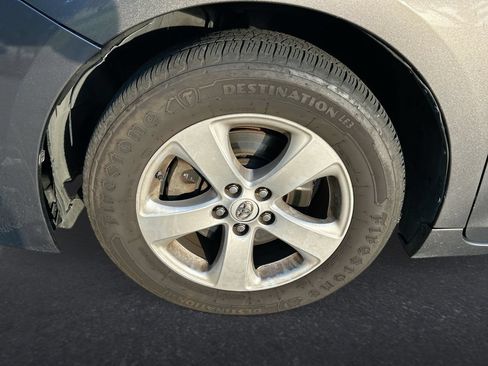 Used 2014 Toyota Sienna LE FWD image 10