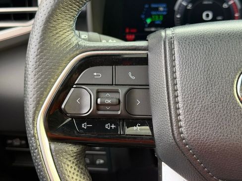 Used 2025 Toyota Tundra Platinum image 29