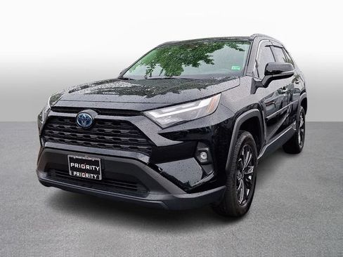 Used 2022 Toyota RAV4 XLE Premium AWD/4WD image 1