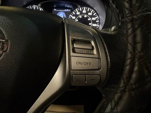 Used 2015 Nissan Altima 2.5 SV w/ Convenience Package FWD image 17