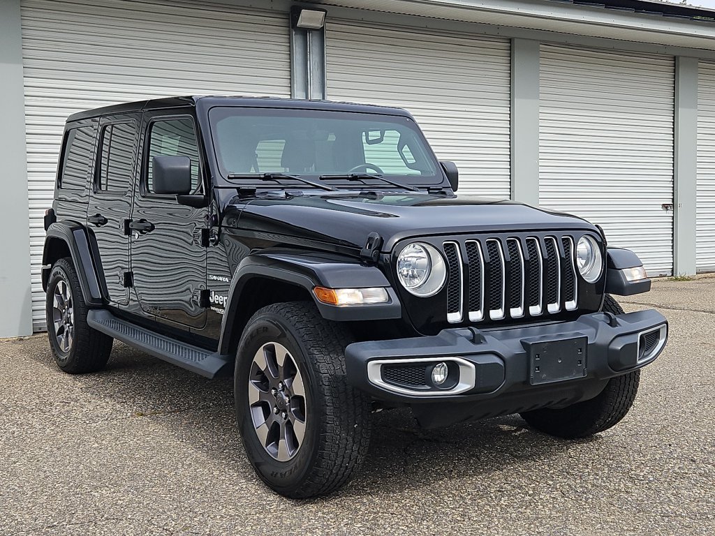 Used 2018 Jeep Wrangler Unlimited Sahara w/ Dual Top Group AWD/4WD image 9